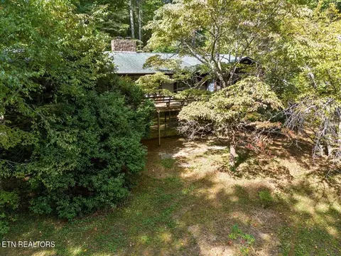 709 Skyline Dr, Clinton, TN 37716