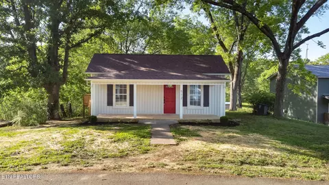 512 Anton St, Athens, TN 37303