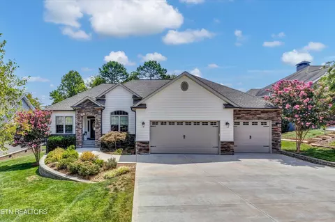 105 Depew Dr, Loudon, TN 37774