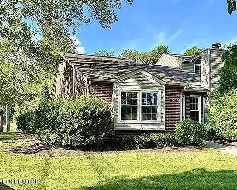 5043 Griffins Gate Ln, Knoxville, TN 37912