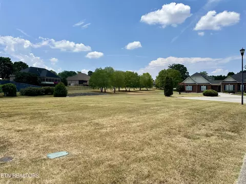 1649 Aberdeen Dr, Alcoa, TN 37701