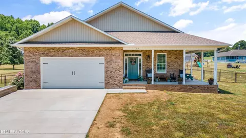 125 Brenray Dr, Harriman, TN 37748