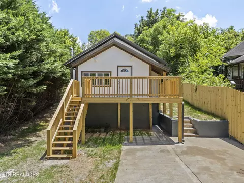 838 Railroad St, Maryville, TN 37804
