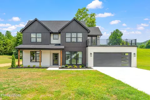235 Harbour Dr, Clinton, TN 37716