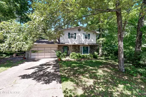 11300 Twin View Dr, Knoxville, TN 37932