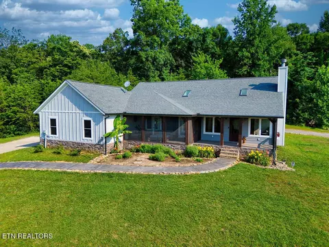 9760 Chestnut Ridge Rd, Heiskell, TN 37754