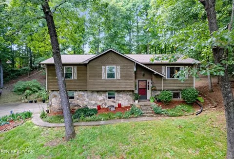 1922 Stonybrook Rd, Louisville, TN 37777