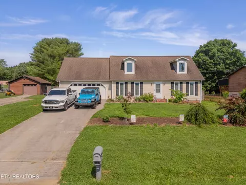 3929 Davis Ford Rd, Maryville, TN 37804