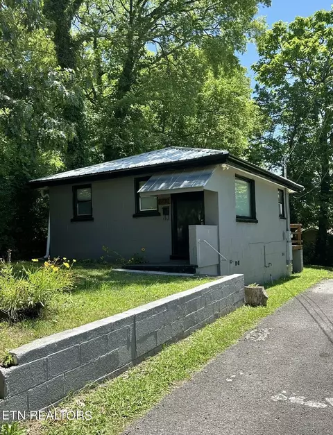 2830 Nichols Ave, Knoxville, TN 37917