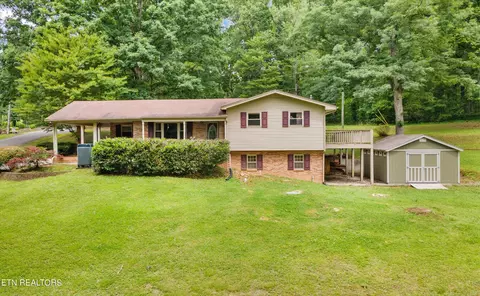 108 Cooper Dr, Clinton, TN 37716