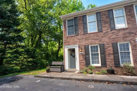 132 Durwood Rd #A, Knoxville, TN 37922