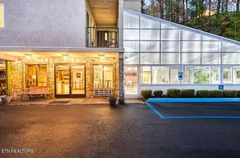 413 Baskins Creek Rd #507, Gatlinburg, TN 37738