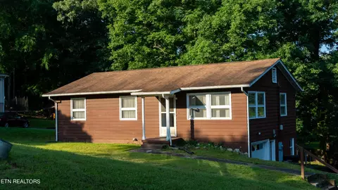 1316 Huntington Rd, Knoxville, TN 37919