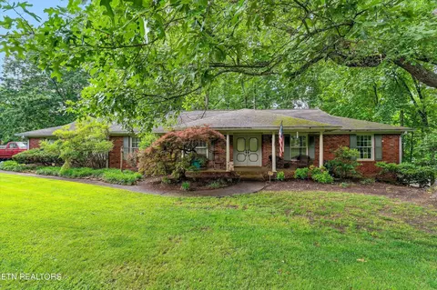 7941 Cranley Rd, Powell, TN 37849