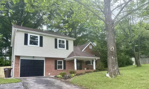 1803 Cannondale Rd, Knoxville, TN 37922