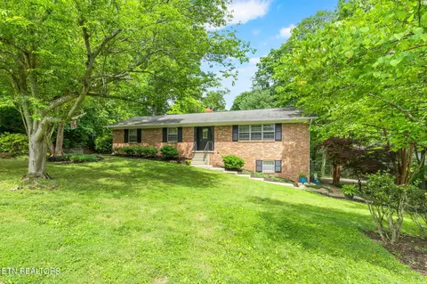 1112 Burning Trl, Knoxville, TN 37909