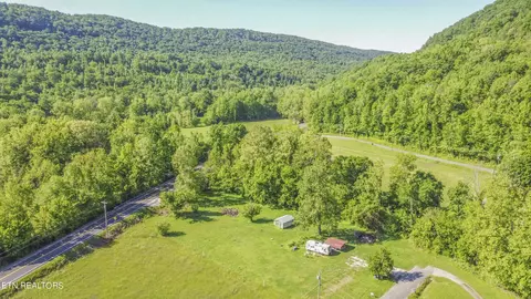 135 Frost Bottom Church Ln, Oliver Springs, TN 37840
