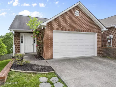 2478 Glen Meadow Rd, Knoxville, TN 37909