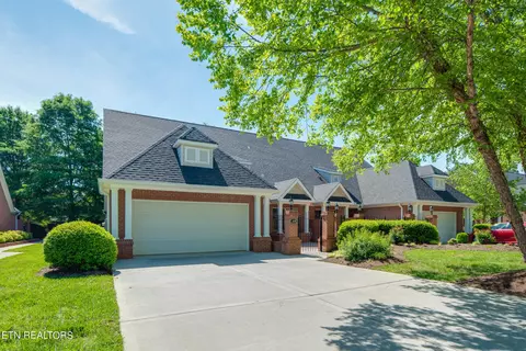 1023 Fine Glen Dr, Sevierville, TN 37862