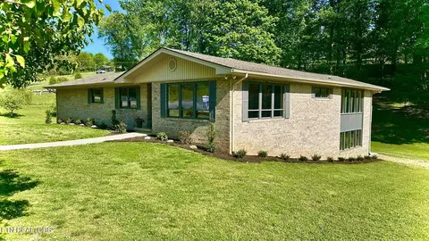 228 Lenz Dr, Kodak, TN 37764