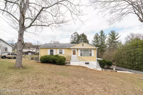 1509 Maple Dr, Knoxville, TN 37918