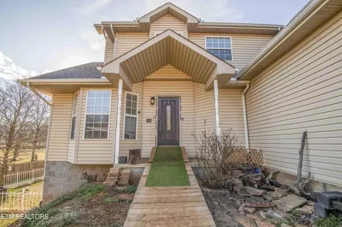 123 Lakeland Estates Dr, Lenoir City, TN 37771