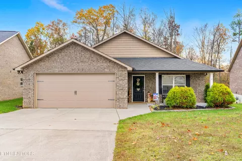 3025 Zachary Pointe Ln, Knoxville, TN 37938
