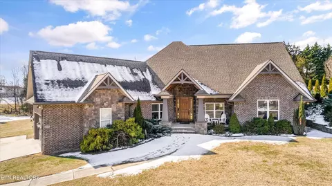 1300 Collier Ridge Ln, Powell, TN 37849