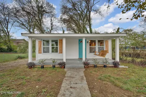 514 Hendrickson St, Clinton, TN 37716