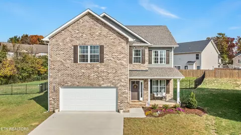 4868 Stoneyhurst Ln, Knoxville, TN 37918
