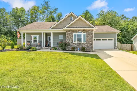 6614 Grace Nicely Ln, Corryton, TN 37721