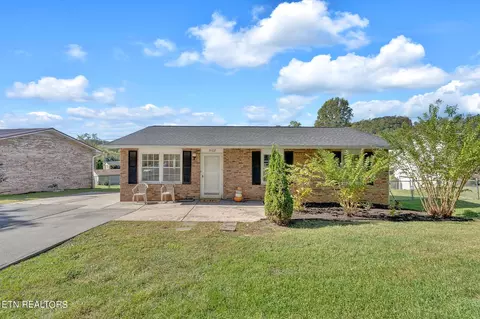 5108 Red Robin Ln, Kingsport, TN 37664