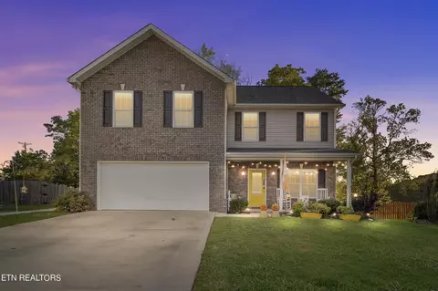 6988 Holliday Park Ln, Knoxville, TN 37918