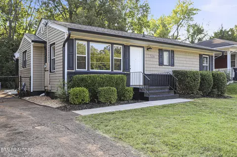 2116 NW Chillicothe St, Knoxville, TN 37921