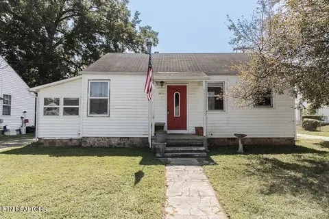 922 Young Ave, Maryville, TN 37801