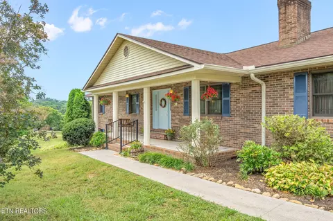 1468 Nathan Hills Dr, Maryville, TN 37801