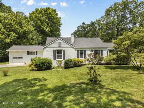 3537 Southwood Dr, Knoxville, TN 37920