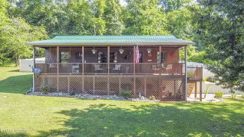 424 Sleepy Hollow Rd, Speedwell, TN 37870