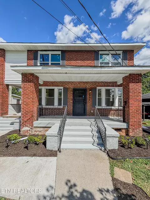 3838 Speedway Cir, Knoxville, TN 37914