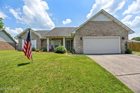 2322 Dublin Dr, Maryville, TN 37803