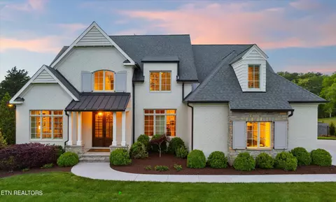 2219 Falcon Crest Ln, Knoxville, TN 37919