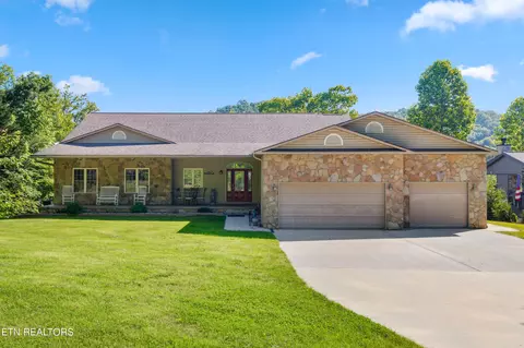 573 E Norris Point Rd, La Follette, TN 37766