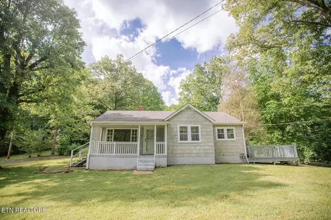 1035 Deaderick Rd, Knoxville, TN 37920