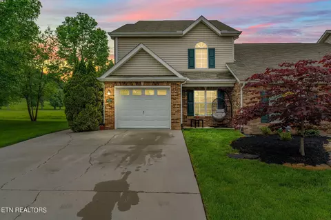 6727 La Christa Way, Knoxville, TN 37921