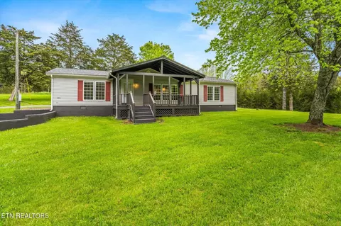 125 Capps Rd, Corryton, TN 37721