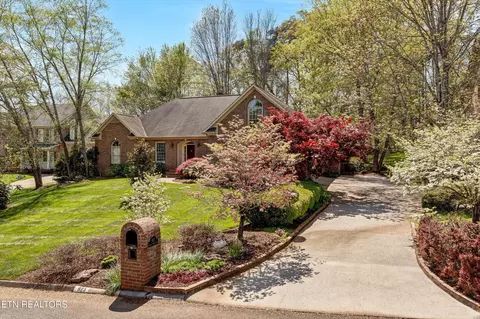 923 Shade Tree Ln, Knoxville, TN 37922