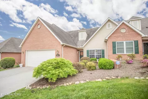 5945 Round Hill Ln #8, Knoxville, TN 37912