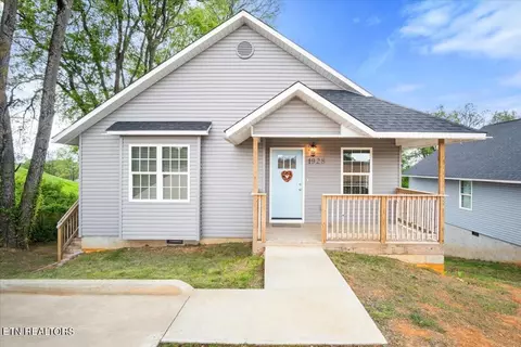 1928 Vermont Ave, Knoxville, TN 37921