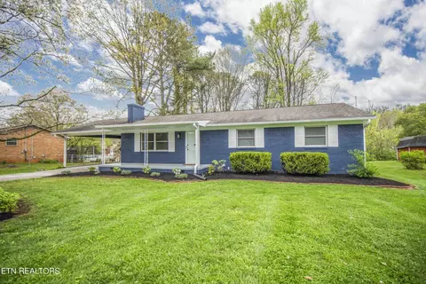 5513 Stoneleigh Rd, Knoxville, TN 37912