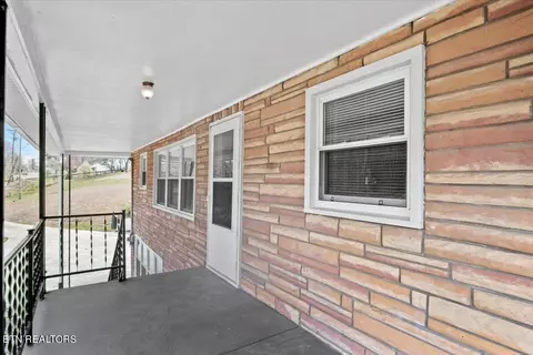 8611 Heiskell Rd, Powell, TN 37849 photo 4